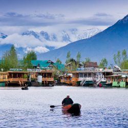 srinagar-city-of-gardens-lakes-and-the-gateway-to-the-paradise-on-earth-valley-L-distinctdestinations